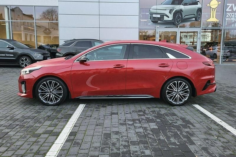 Używany Kia ProCeed GT-Line 140 KM (102 kW) 2019 Czerwony Hatchback
