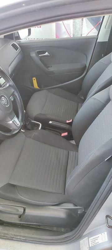 Srebrny Używany 2009 VW Polo Hatchback | 14 700 zł (Uczciwa cena) - Obraz 1/4