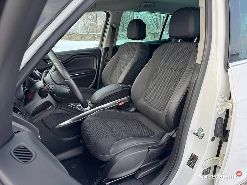 Używany Opel Zafira 2015 Biały Minivan