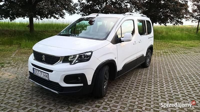 Biały Używany 2019 Peugeot Rifter Allure Minivan | 50 950 zł (Uczciwa cena) - Obraz 1/4