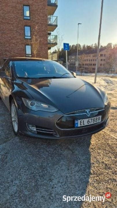 Szary Używany 2015 Tesla Model S Sedan/Limuzyna | 80 000 zł - Obraz 1/4