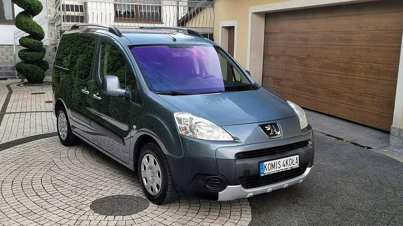 Grafitowy (metalik) Używany 2009 Peugeot Partner Minivan | 19 900 zł (Uczciwa cena) - Obraz 1/4