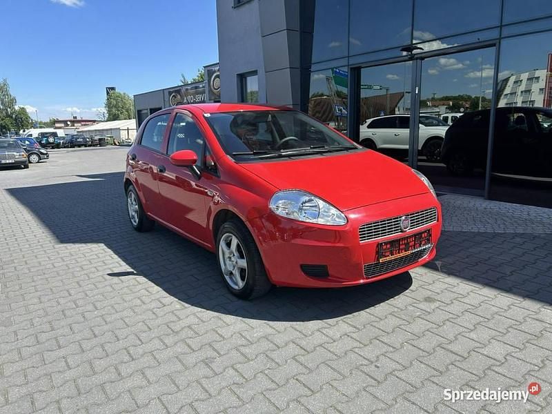 Czerwony Używany 2009 Fiat Punto Hatchback | 15 900 zł - Obraz 1/4