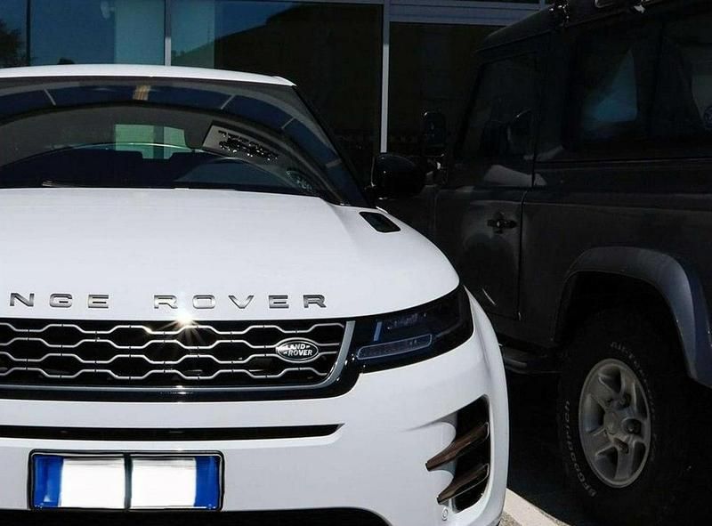 Używany Land Rover Range Rover evoque R-Dynamic 163 KM (119 kW) 2022 Biały SUV