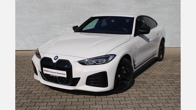 Alpine white 3 Używany 2023 BMW i4 Shadowline Sedan/Limuzyna | 189 900 zł - Obraz 1/3