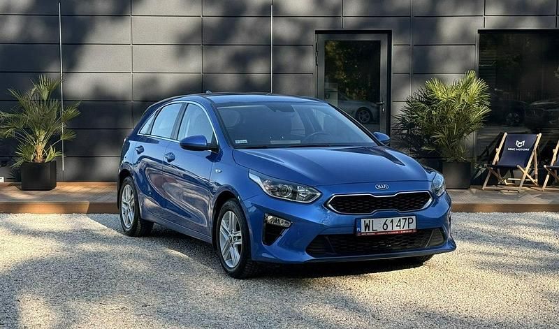 Niebieski (metalik) Używany 2020 Kia Ceed 2 Hatchback | 55 800 zł (Dość drogi) - Obraz 1/3
