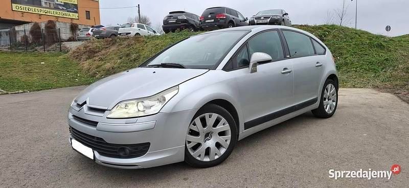 Srebrny Używany 2005 Citroën C4 Exclusive Hatchback | 8700 zł (Uczciwa cena) - Obraz 1/4