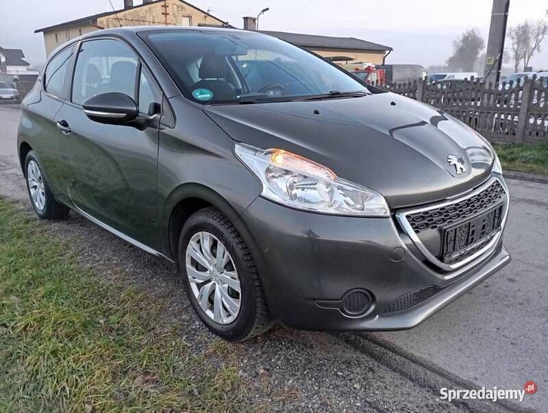 Szary Używany 2015 Peugeot 208 Hatchback | 21 900 zł (Uczciwa cena) - Obraz 1/4