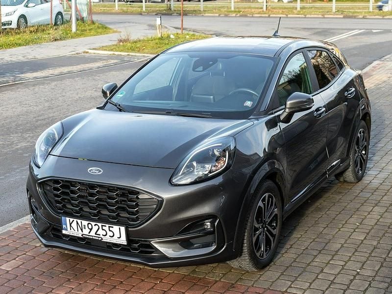 Używany Ford Puma ST-Line 125 KM (91 kW) 2020 Szary Minivan