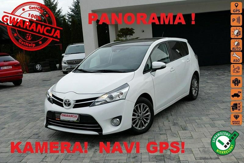 Biały Używany 2017 Toyota Verso Minivan | 44 500 zł (Dość drogi) - Obraz 1/4