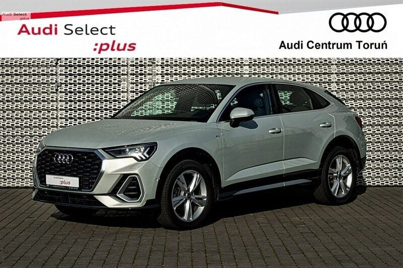 Srebrny (metalik) Używany 2021 Audi Q3 SUV | 199 900 zł - Obraz 1/4
