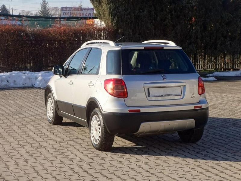 Używany Fiat Sedici 120 KM (88 kW) 2012 Szary SUV