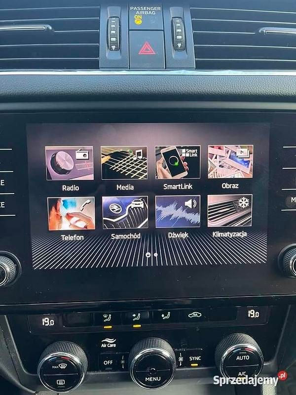 Srebrny Używany 2019 Skoda Octavia Hatchback | 44 900 zł (Dość drogi) - Obraz 1/4