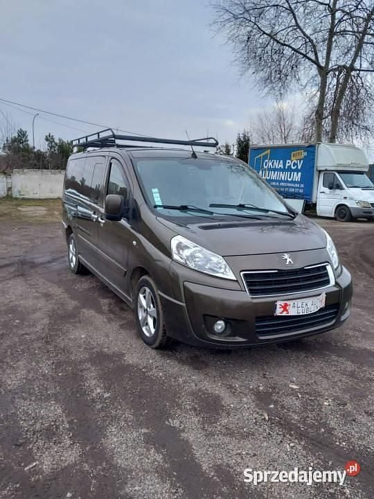 Używany Peugeot TePee 2013 Brązowy Minivan