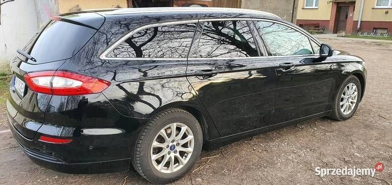 Używany Ford Mondeo Titanium 2016 Czarny Kombi