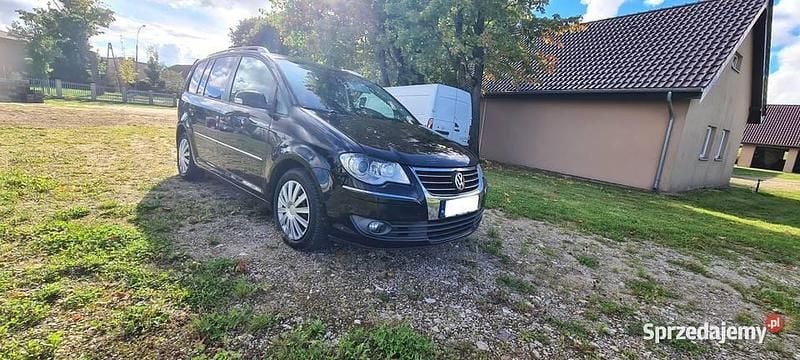 Czarny Używany 2009 VW Touran Minivan | 15 500 zł (Uczciwa cena) - Obraz 1/4