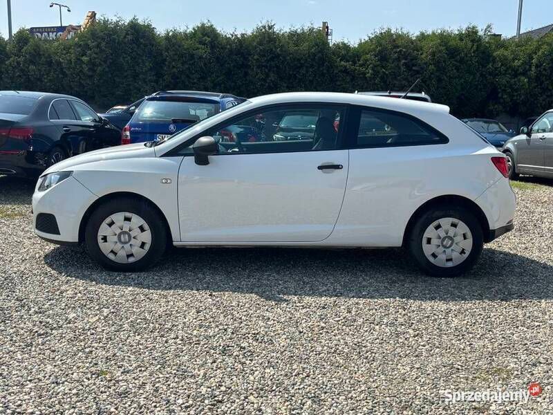 Biały Używany 2011 Seat Ibiza Hatchback | 15 990 zł (Uczciwa cena) - Obraz 1/4