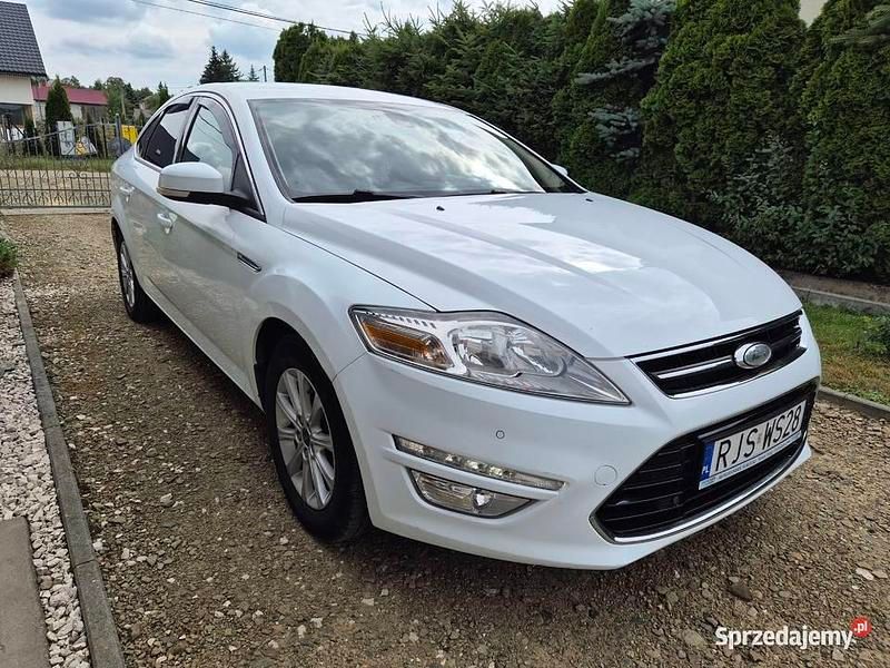 Używany Ford Mondeo 2010 Biały Hatchback