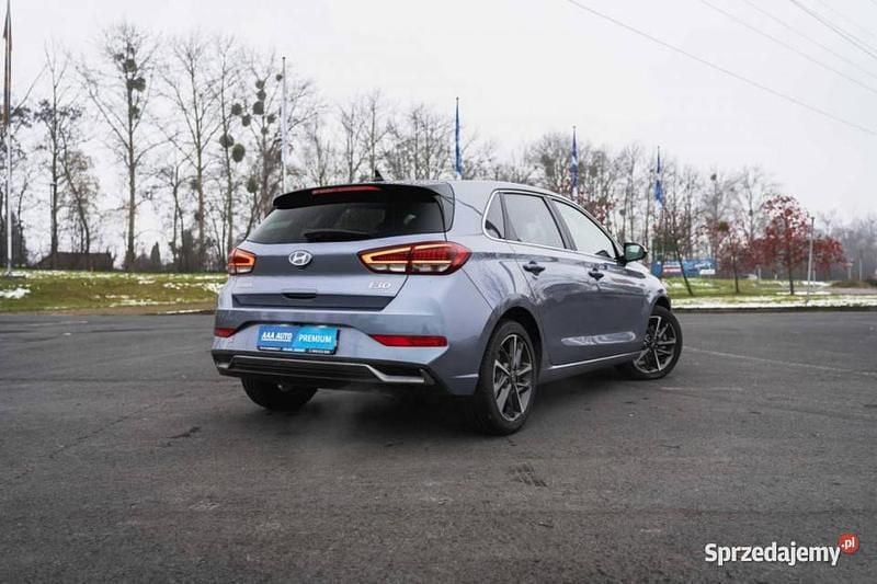 Używany Hyundai i30 2024 Niebieski Hatchback
