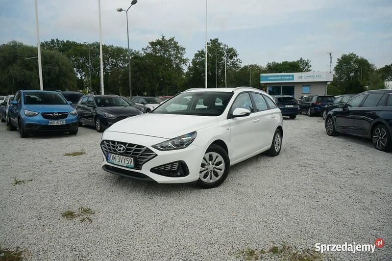 Biały Używany 2023 Hyundai i30 Kombi | 61 700 zł (Uczciwa cena) - Obraz 1/4