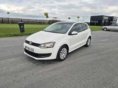 Biały Używany 2013 VW Polo Hatchback | 17 500 zł (Dobra cena) - Obraz 1/4