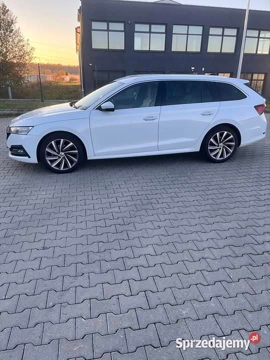 Używany Skoda Octavia 2021 Biały Kombi