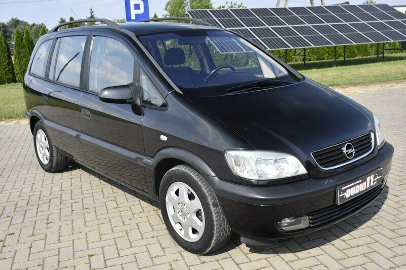 Używany Opel Zafira 125 KM (91 kW) 2001 Czarny Minivan