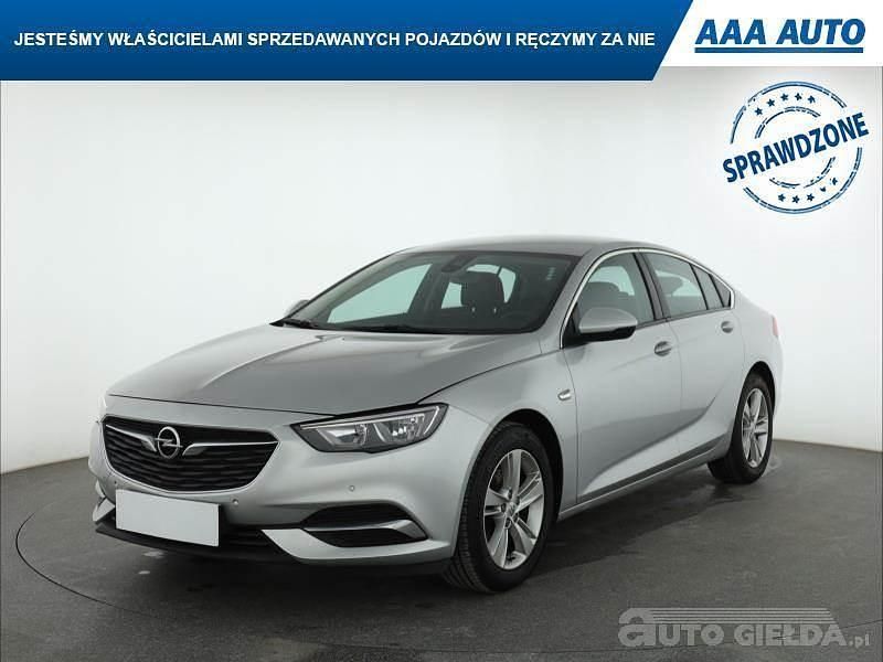 Używany Opel Insignia 2020 Srebrny