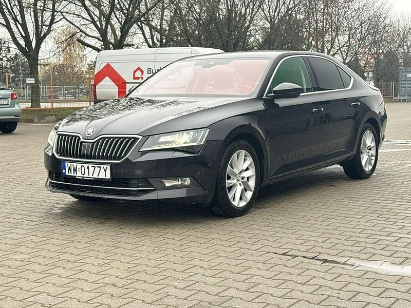 Czarny (metalik) Używany 2019 Skoda Superb Sedan/Limuzyna | 91 900 zł (Dość drogi) - Obraz 1/4