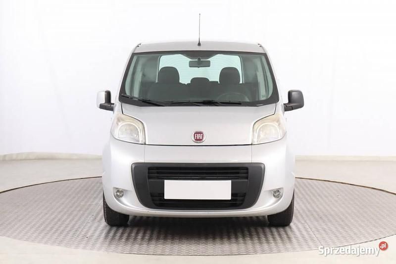 Srebrny Używany 2014 Fiat Qubo Trekking Minivan | 15 999 zł (Uczciwa cena) - Obraz 1/4