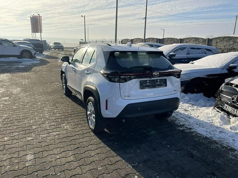 Używany Toyota Yaris Cross 116 KM (85 kW) 2025 Biały SUV