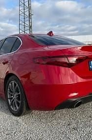 Używany Alfa Romeo Giulia 280 KM (205 kW) 2018 Inny kolor Sedan/Limuzyna