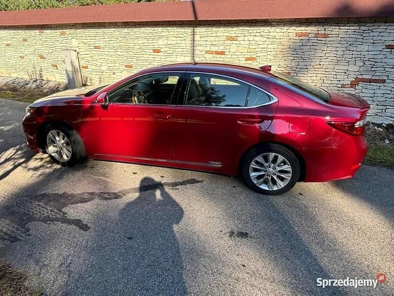 Używany Lexus ES300H 2014 Czerwony Sedan/Limuzyna