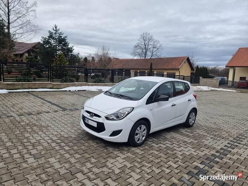 Biały Używany 2011 Hyundai ix20 Hatchback | 19 999 zł (Dobra cena) - Obraz 1/4