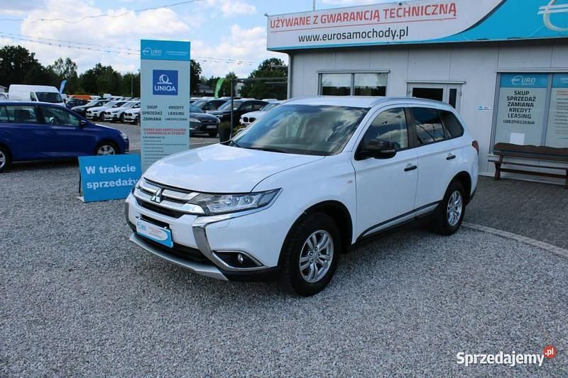 Biały Używany 2018 Mitsubishi Outlander Active SUV | 59 900 zł (Dobra cena) - Obraz 1/4