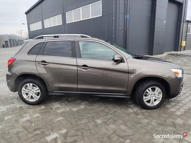 Brązowy Używany 2011 Mitsubishi ASX SUV | 29 500 zł (Uczciwa cena) - Obraz 1/4