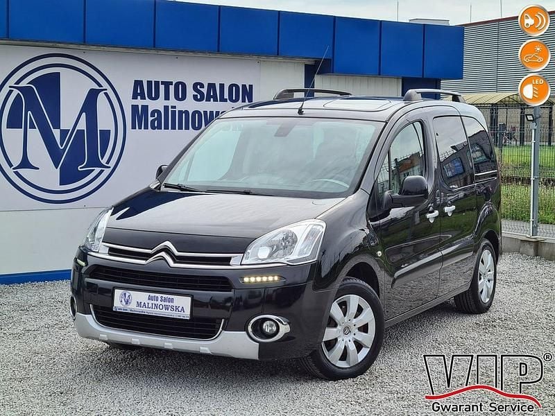 Czarny Używany 2015 Citroën Berlingo Minivan | 45 900 zł (Drogi) - Obraz 1/4