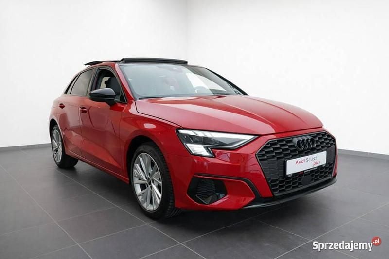 Używany Audi A3 Sportback e-tron Ambiente 2022 Czerwony Hatchback
