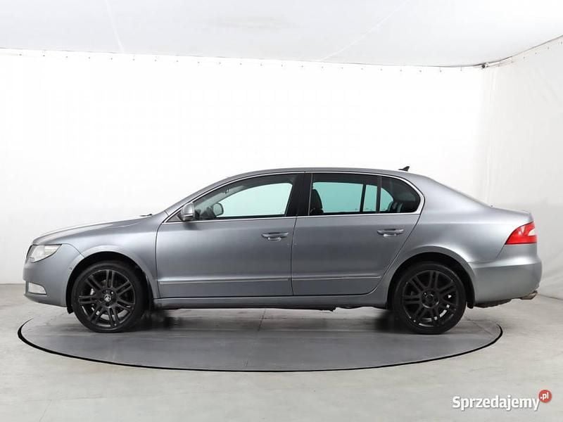 Używany Skoda Superb 2011 Szary Sedan/Limuzyna
