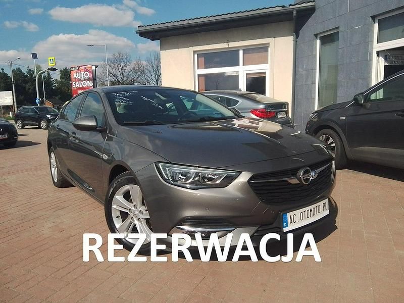 Szary (metalik, perła) Używany 2019 Opel Insignia Sedan/Limuzyna | 69 900 zł (Dość drogi) - Obraz 1/1