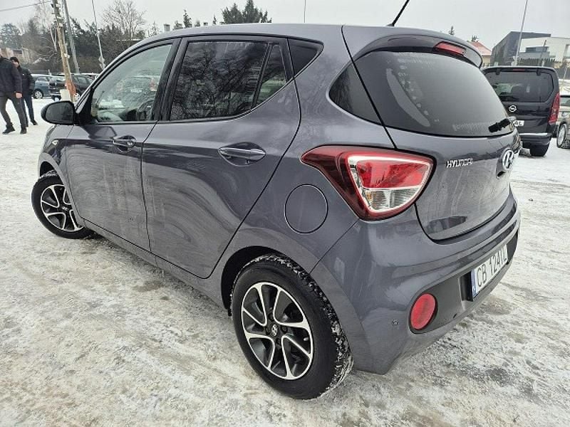 Używany Hyundai i10 87 KM (63 kW) 2017 Srebrny Hatchback