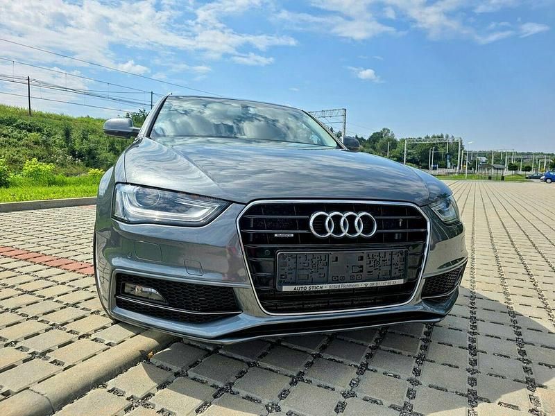 Używany Audi A4 S-Line 245 KM (180 kW) 2015 Szary Kombi