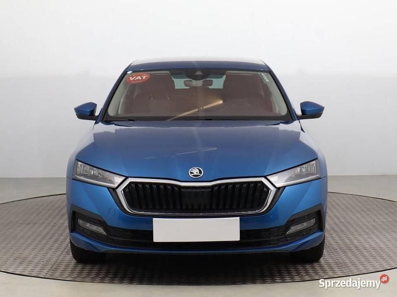 Niebieski Używany 2022 Skoda Octavia Hatchback | 76 999 zł (Uczciwa cena) - Obraz 1/4