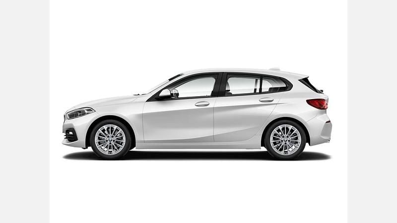 Używany BMW 118 Advantage 140 KM (102 kW) 2023 Biel mineralna metalizowany Hatchback
