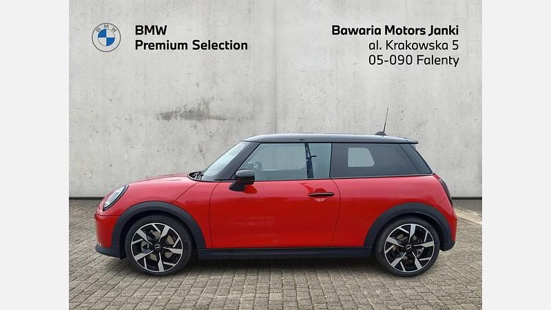 Używany Mini Cooper 156 KM (114 kW) 2024 Chili red ii Hatchback