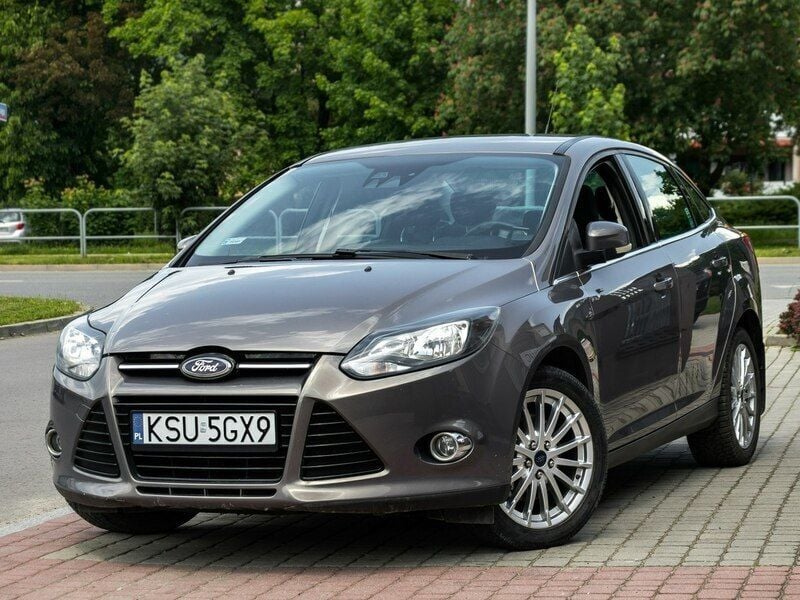 Szary Używany 2014 Ford Focus Sedan/Limuzyna | 16 800 zł - Obraz 1/4