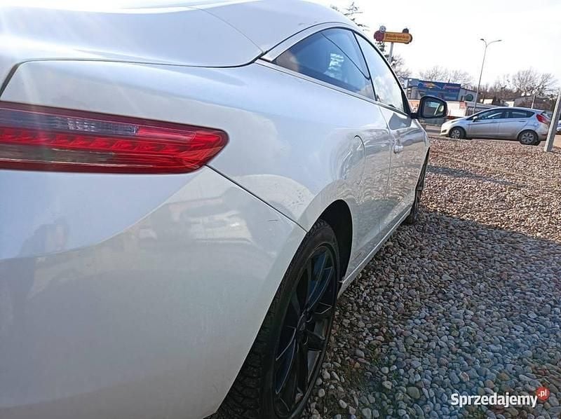 Używany Renault Laguna Coupé 2011 Biały Coupe