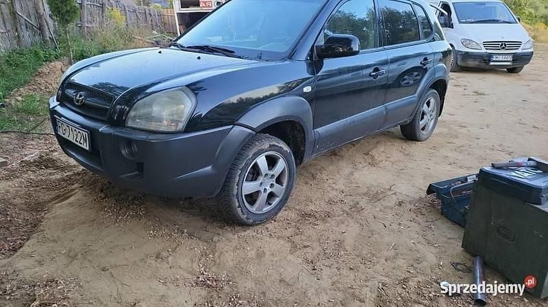 Czarny Używany 2007 Hyundai Tucson SUV | 4500 zł (Super Cena) - Obraz 1/4