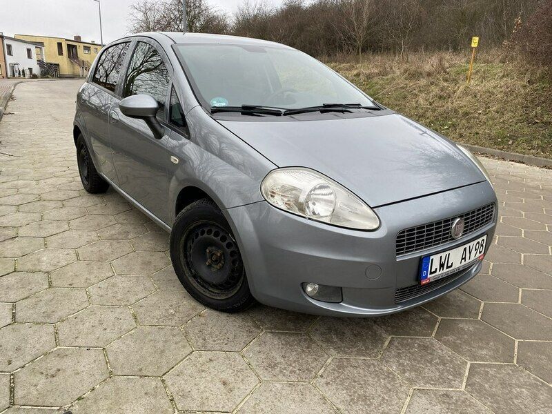 Szary Używany 2010 Fiat Punto Hatchback | 13 999 zł (Dość drogi) - Obraz 1/4