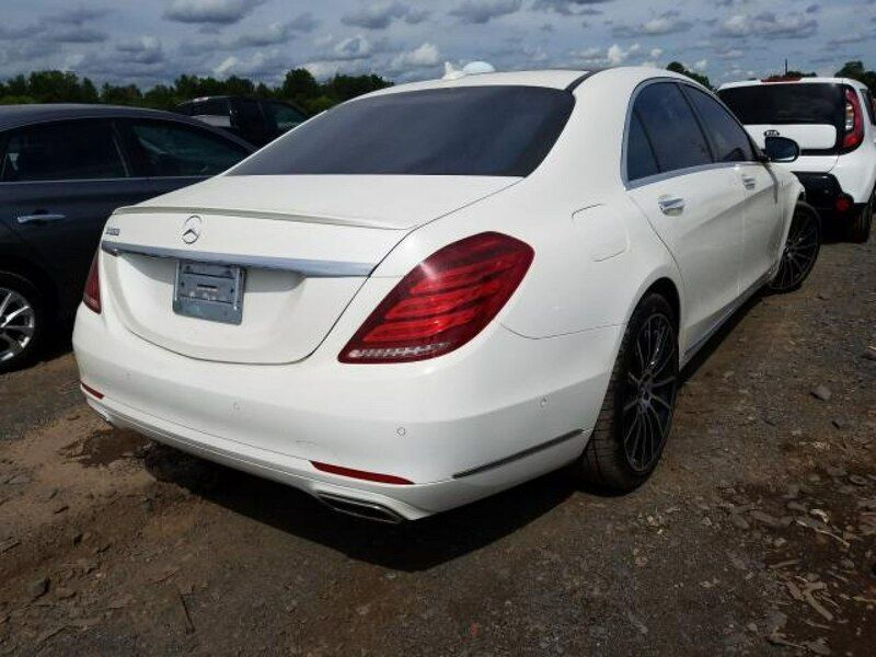 Używany Mercedes S550 449 KM (330 kW) 2015 Biały Sedan/Limuzyna